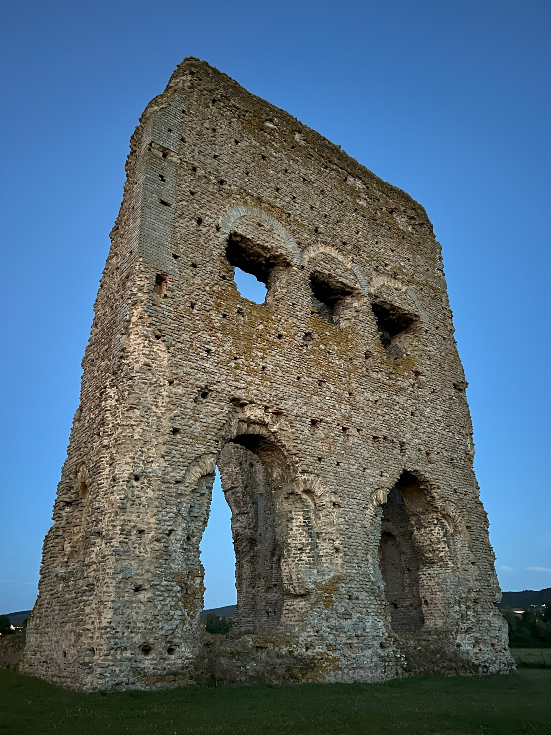 🇫🇷 Burgundy – Autun – The Temple of Janus