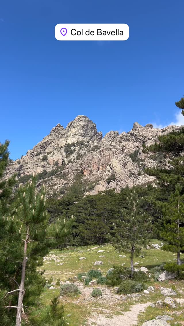 Der Col de Bavella auf Korsika unter bewölktem Himmel