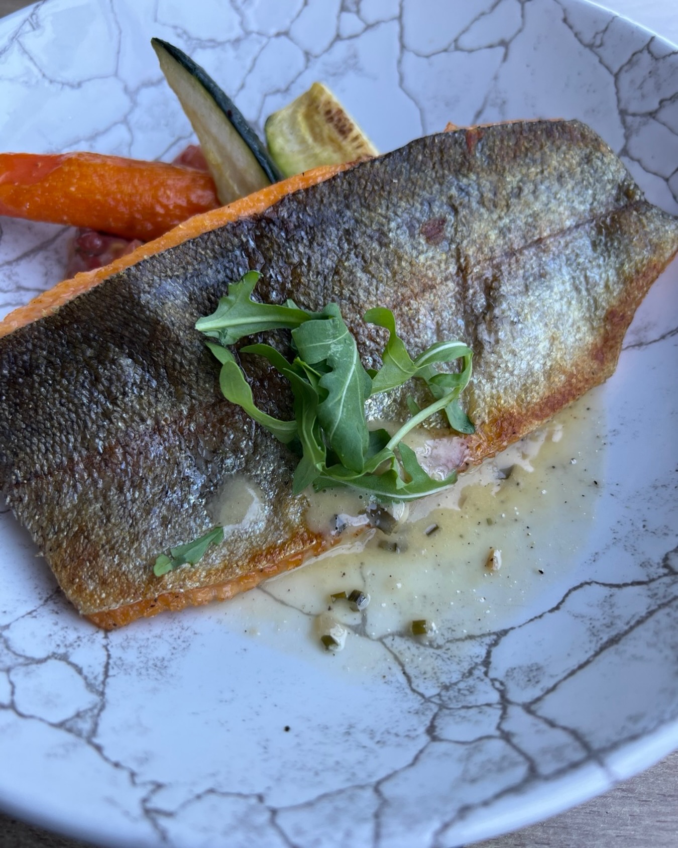 ๐ซ๐ท Forellenfilet von der Plancha mit Zitronenbutter