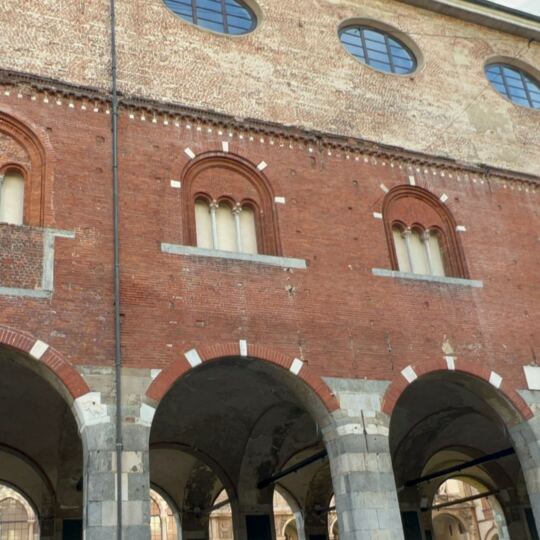 Milan - Piazza Mercanti