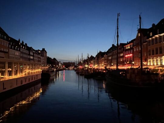 Nyhavn by night (Copenhague)