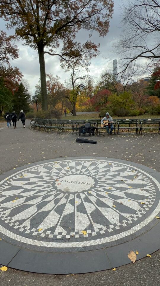 "Imagine" (Strawberry Fields, Central Park)