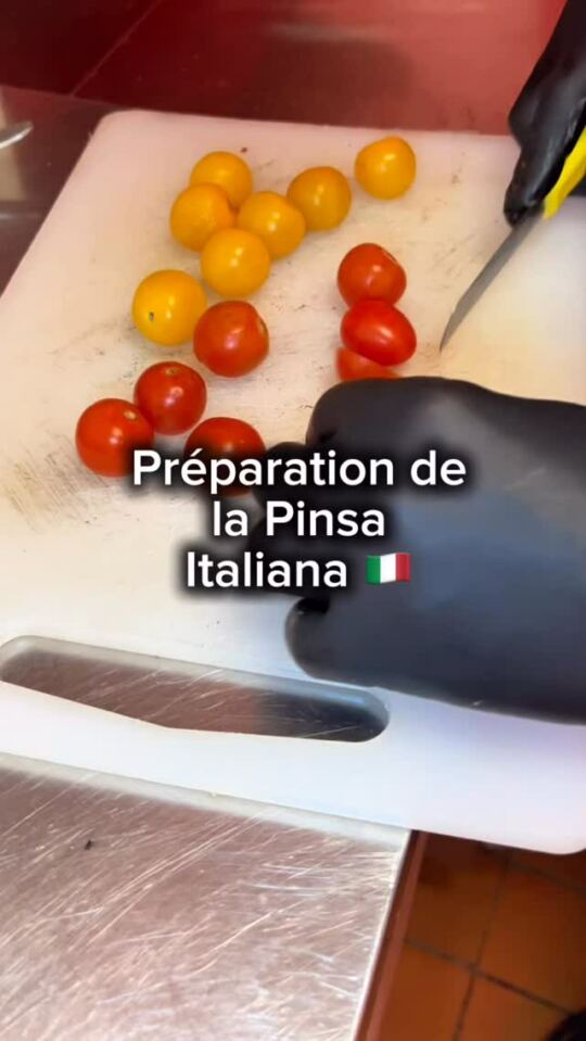 J'ai testé la Pinsa Italiana (Base pesto vert, tomates, stracciatella, basilic et origan) chez @restaurantlepinocchio