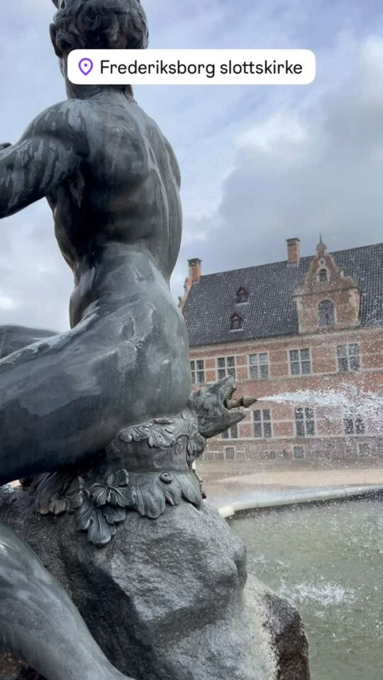 Le château de Frederiksborg et ses fontaines 🇩🇰