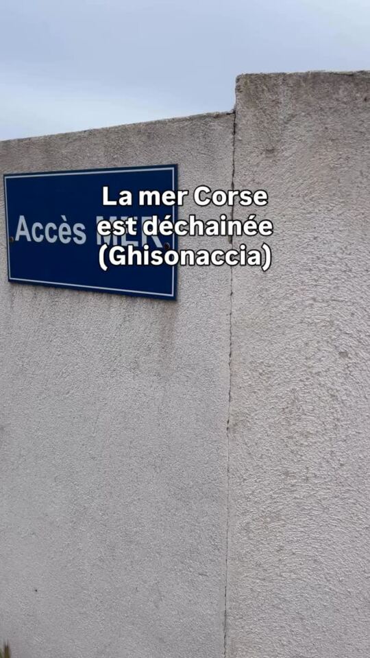 La mer Corse est déchainée (Ghisonaccia)