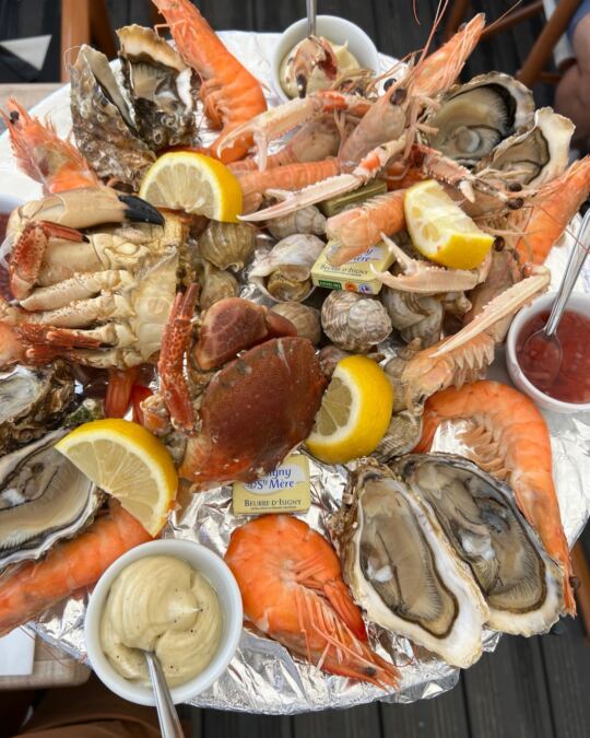 Ce Midi Plateau de Fruits de Mer à Cabourg.