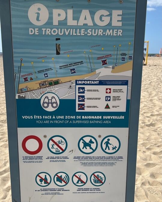 Plage de Trouville sur Mer (Normandie), après la visite de Cabourg, et Deauville.
