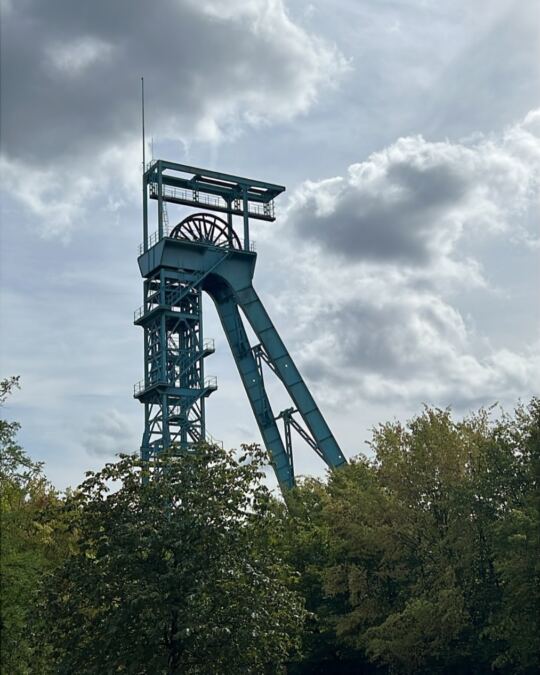 Un des chevalets Miniers de Petite-Rosselle, en ville, juste à côté de l'Espace La Concorde.