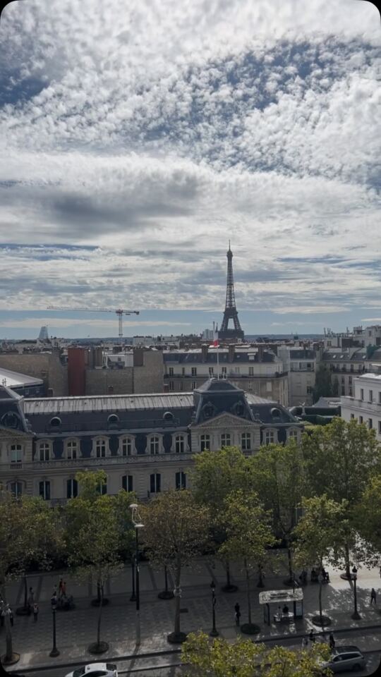 For me, the best view on the eiffel tower, la plus belle vue sur la tour eiffel.