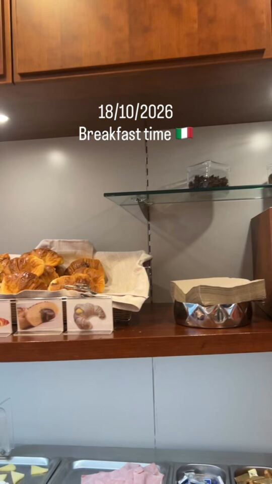 Breakfast time 🇮🇹 Hôtel Abacus à SSG (Sesto San Giovani), Milan.